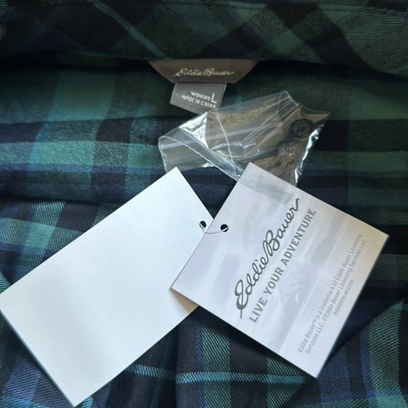 Eddie Bauer women’s button up flannel new with tags - Picture 3 of 4